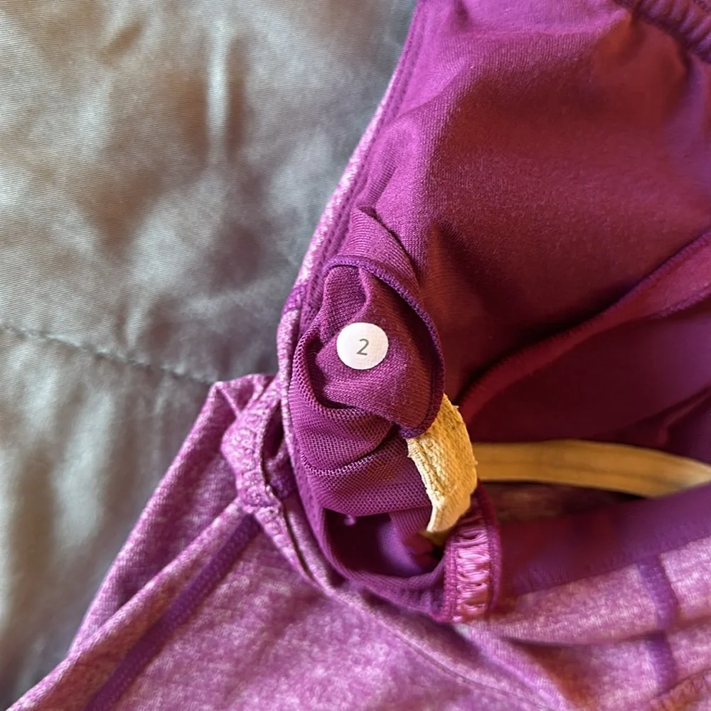 Lululemon size 2 - Picture 4 of 4